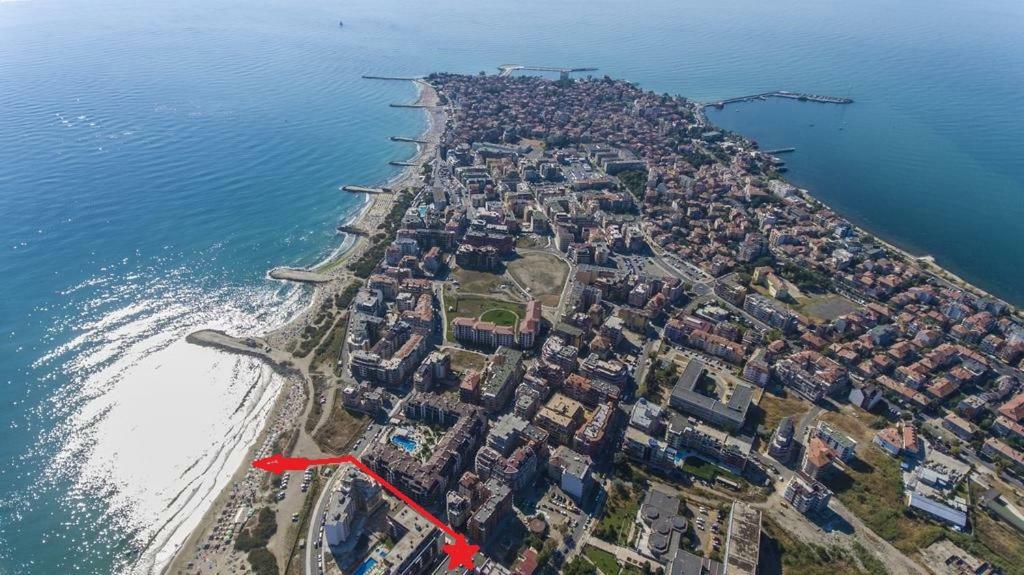 Appartamento Flat near the sea Pomorie Esterno foto